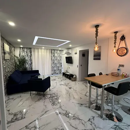 Palma Beach Apartment *